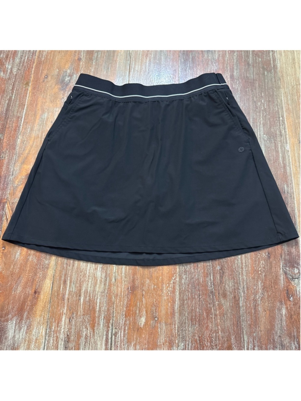 SOYBU Black Athletic Skort White Stripe Medium